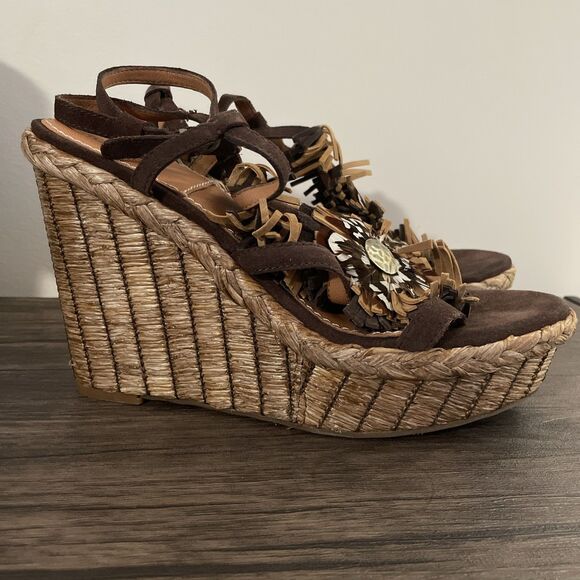 NEW BACIO 61 Rustic Brown Bairo Fringe Feather Flower Wedge Sandal‎ Women’s 10M - Picture 2 of 11